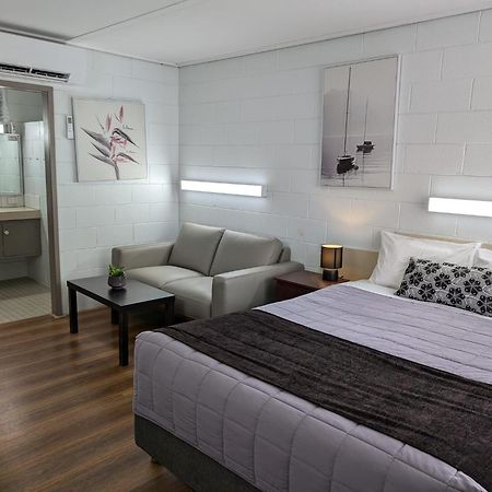 Morwell Parkside Motel Экстерьер фото
