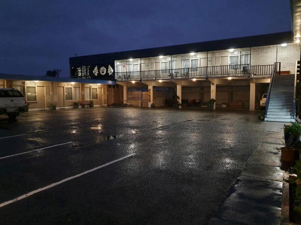 Morwell Parkside Motel Экстерьер фото