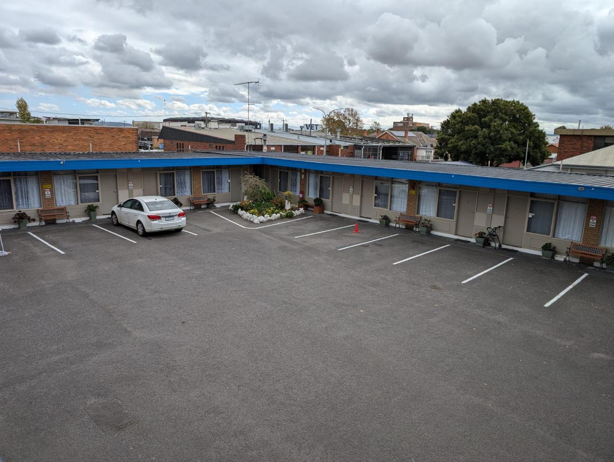 Morwell Parkside Motel Экстерьер фото