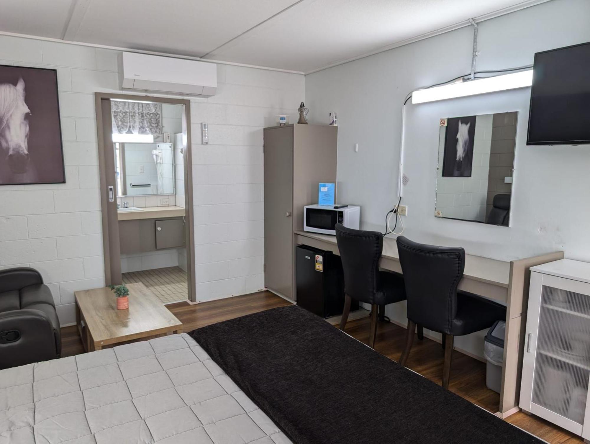 Morwell Parkside Motel Экстерьер фото