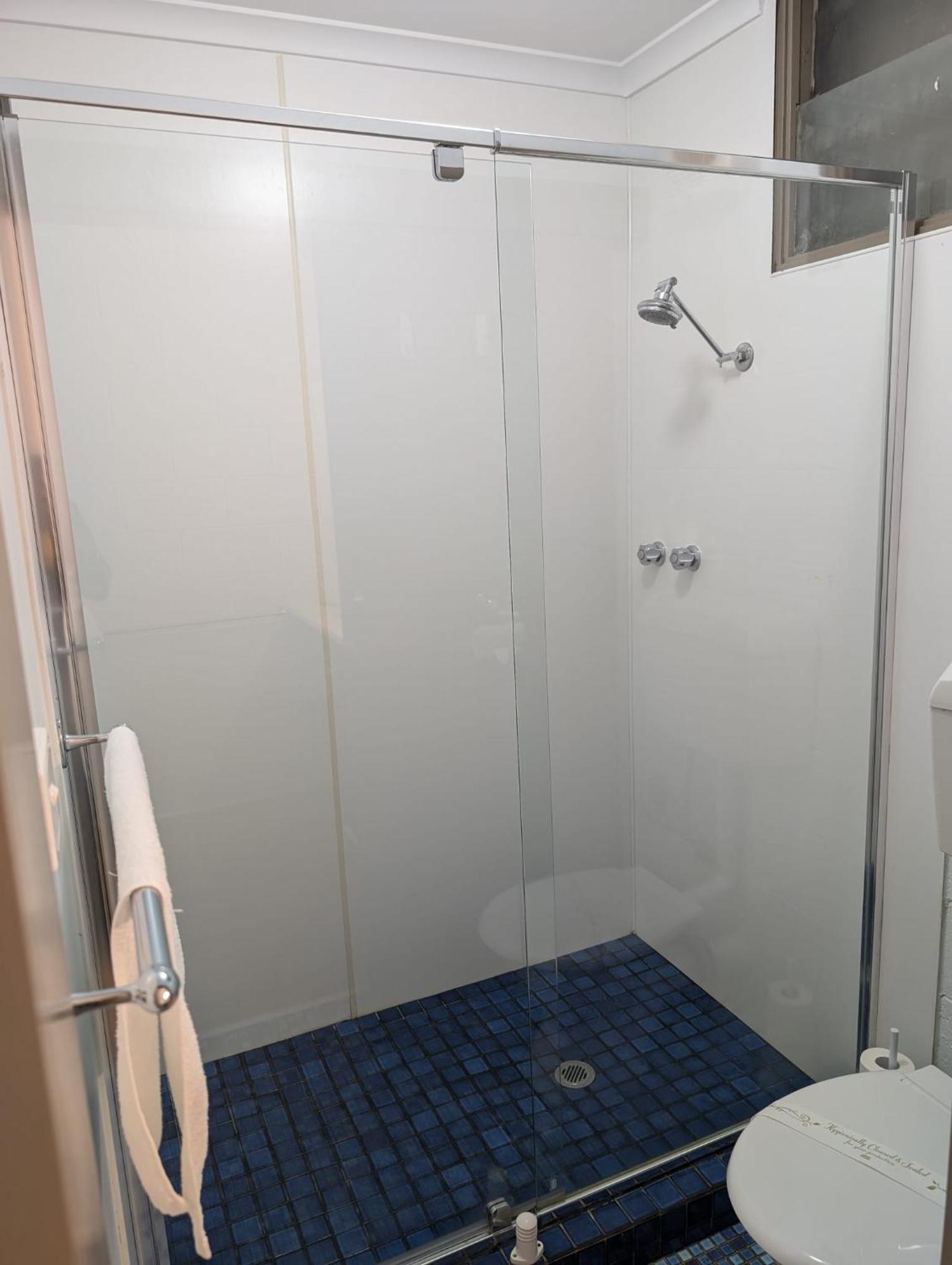 Morwell Parkside Motel Экстерьер фото