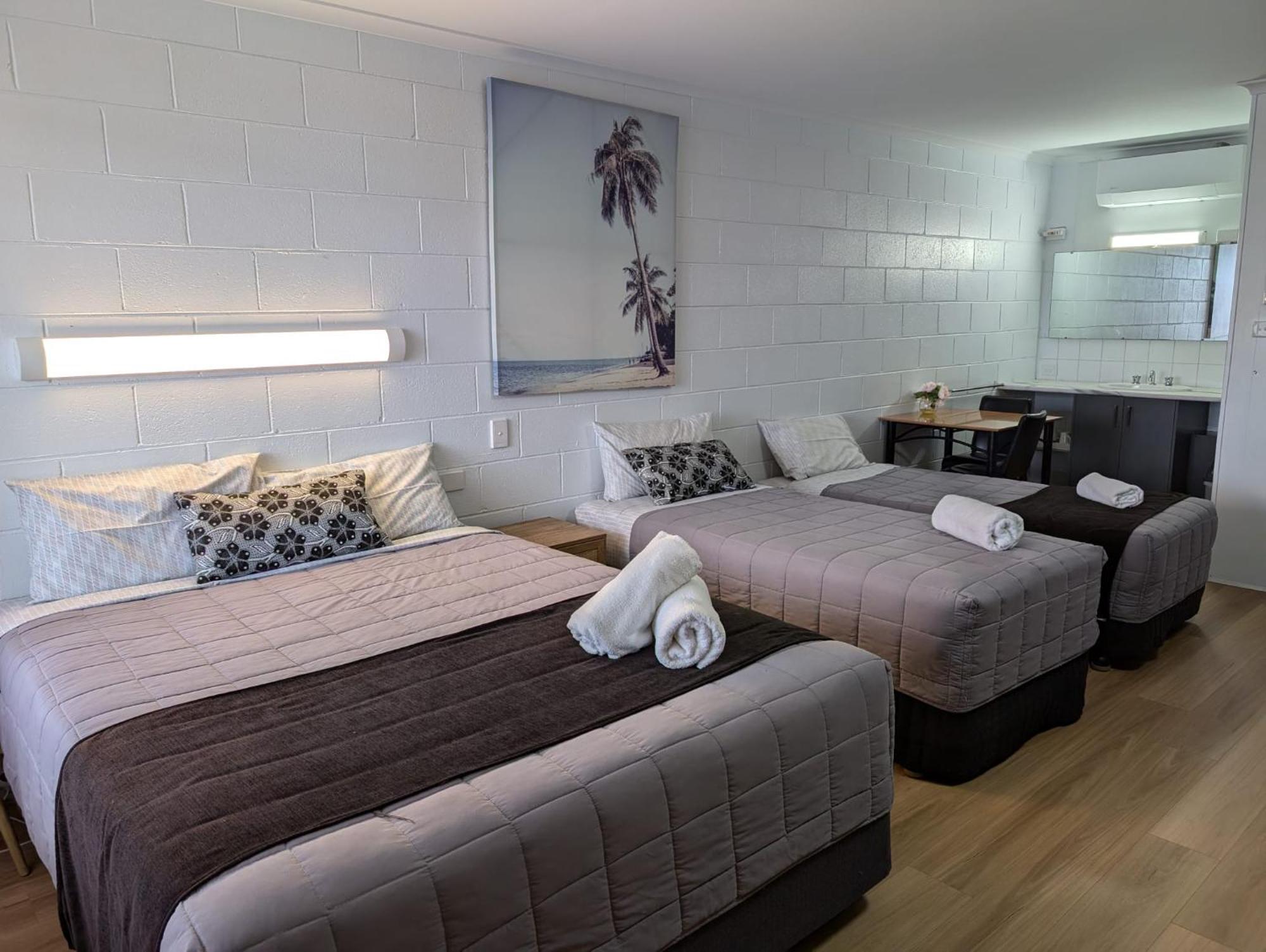 Morwell Parkside Motel Экстерьер фото
