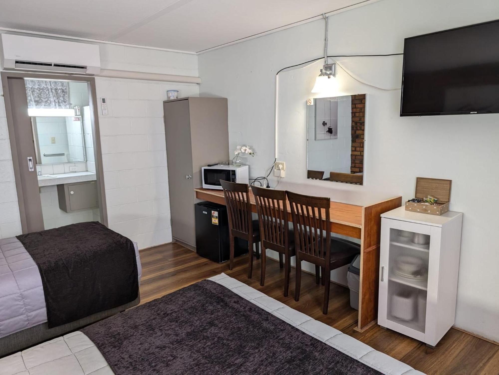 Morwell Parkside Motel Экстерьер фото