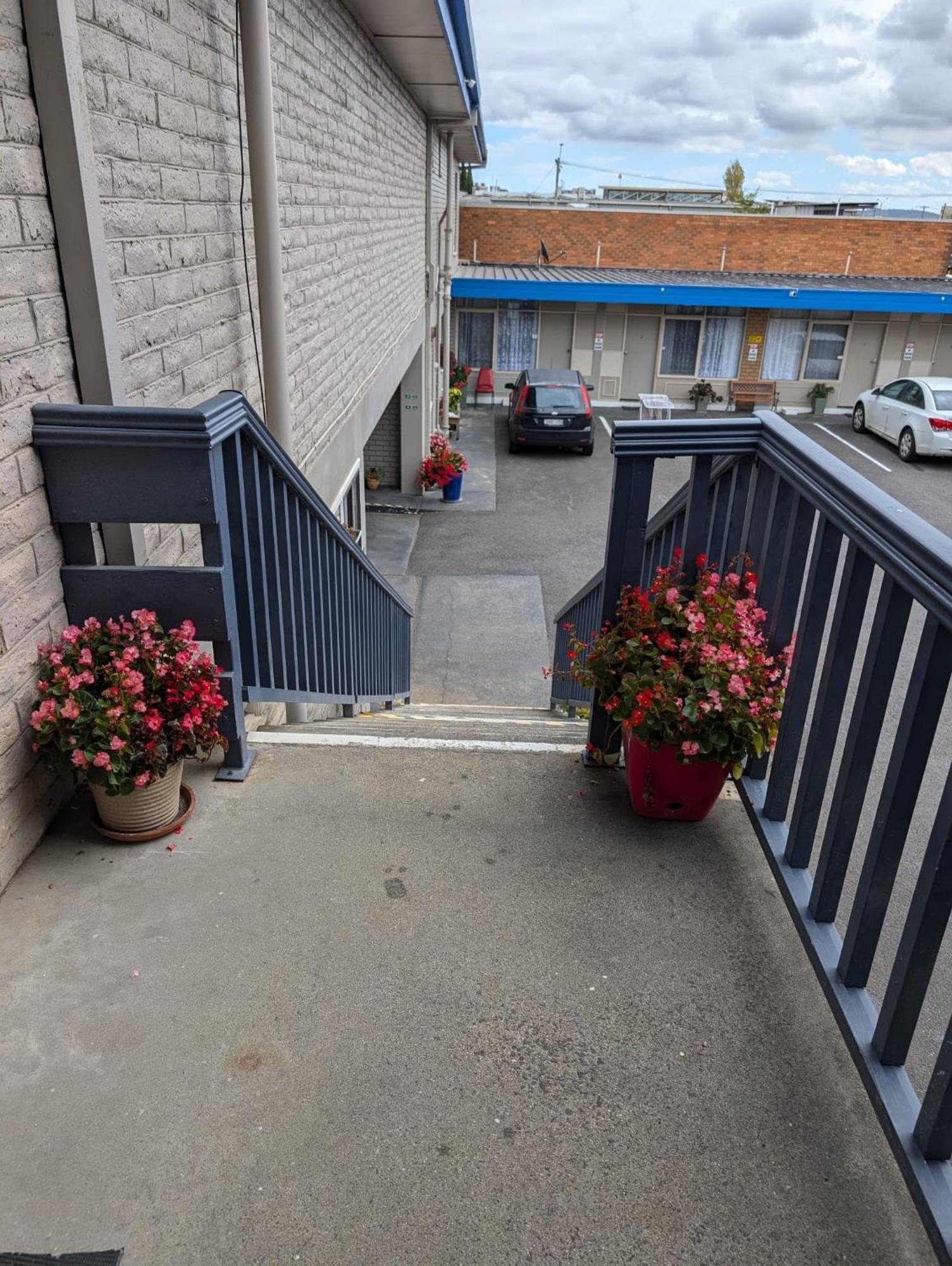 Morwell Parkside Motel Экстерьер фото